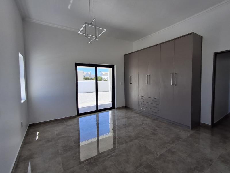 3 Bedroom Property for Sale in Britannia Bay Western Cape